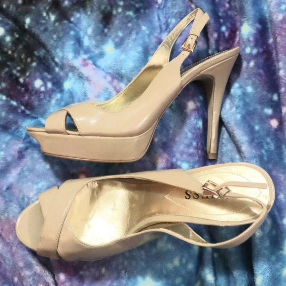 Guess Shoes - BEIGE PLATFORM HEELS 7 Guess Glossy Shiny Nude Almond Formal Prom Party